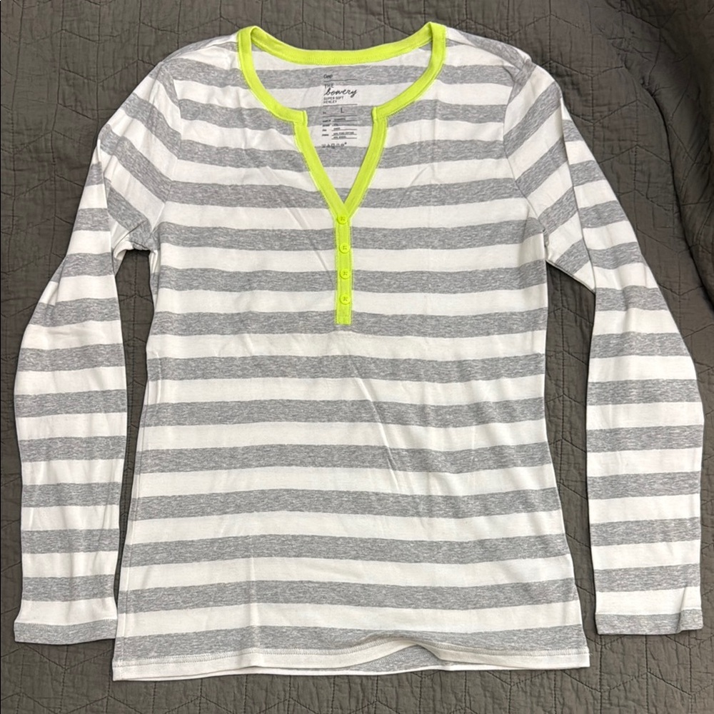 Gap Gray and White Striped Henley with Neon Trim - Large - NWOT
